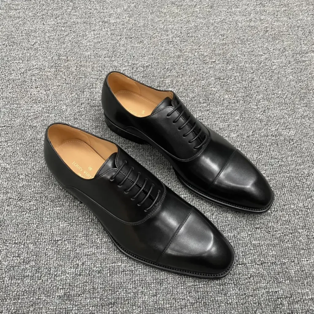Louis Vuitton dress shoes black leather lace-up formal footwear with cap toe design