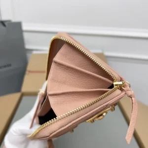 Chloe Nile Small Zippered Wallet Style 3S0058 Pink pink grained leather gold-tone hardware