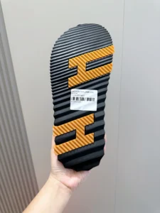 Hermes Sandale Homme Izmir H152415ZH8430 black sole rubber outsole sandals