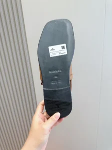 Hermes Izm Repsomcalf skin mens sandal canard narrow beige leather size 42 rubber sole