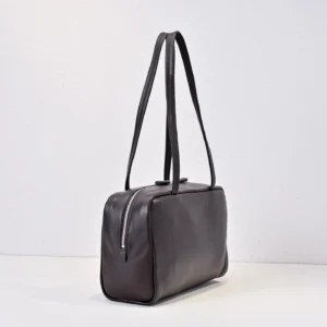 Shoulder bag handbag with handle, The Row Astra Bowling, made of sheepskin, featuring pure steel silver hardware, dimensions 30x18x10cm.