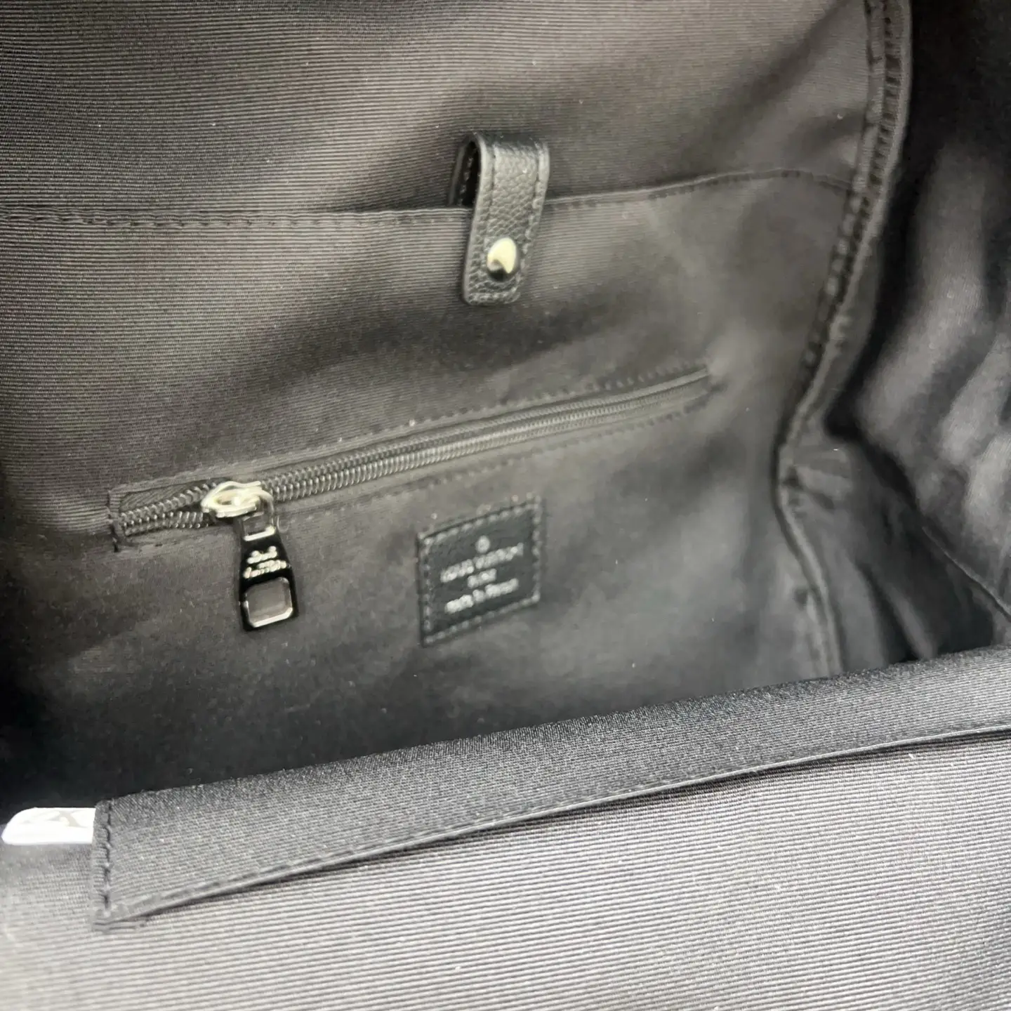 Louis Vuitton Keepall 55 monogram canvas duffle bag brown leather interior with zip pocket