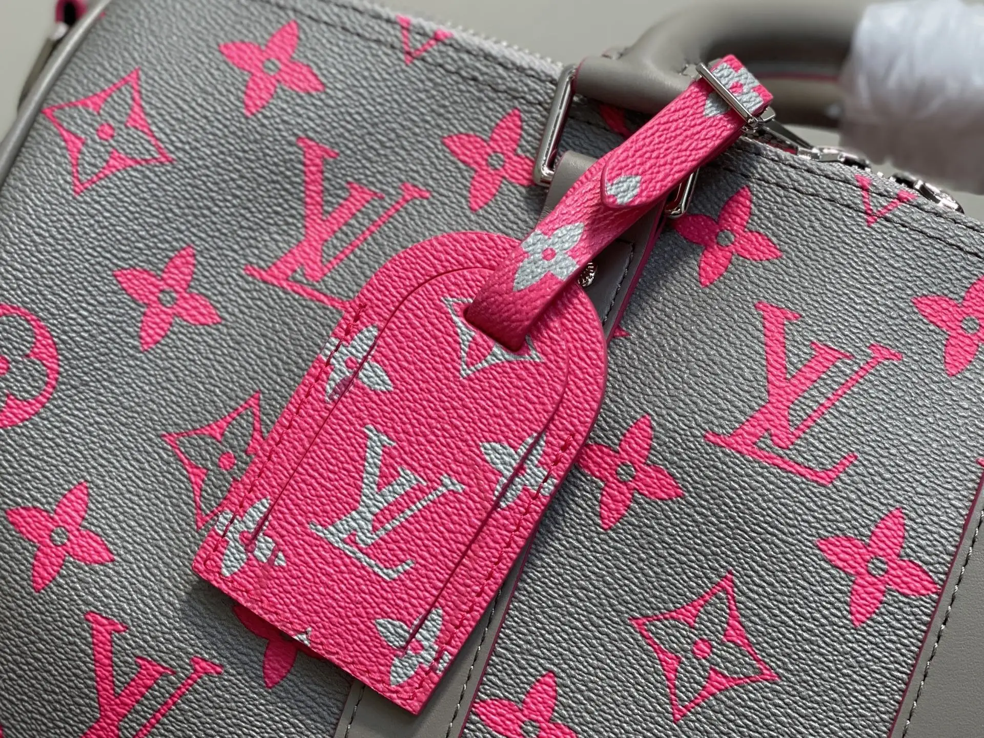 Louis Vuitton Keepall 55 M41414 monogram canvas duffle bag gray and pink leather trim with luggage tag