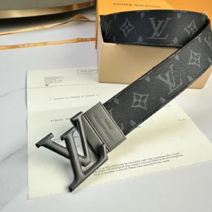 Louis Vuitton Voyage 35 brown monogram canvas belt with black LV buckle and leather accents