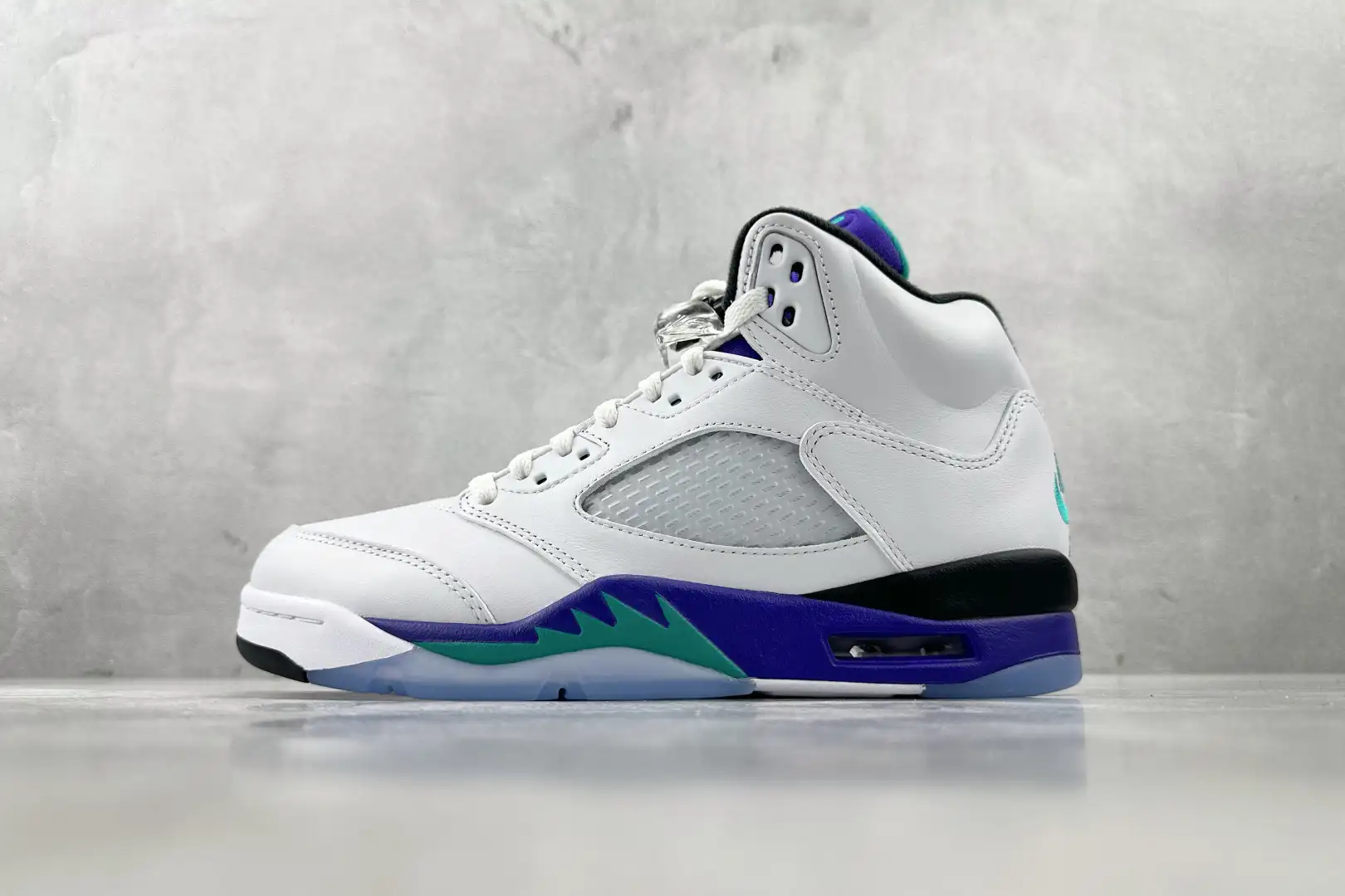 Jordan 5 Retro Grape (2013)