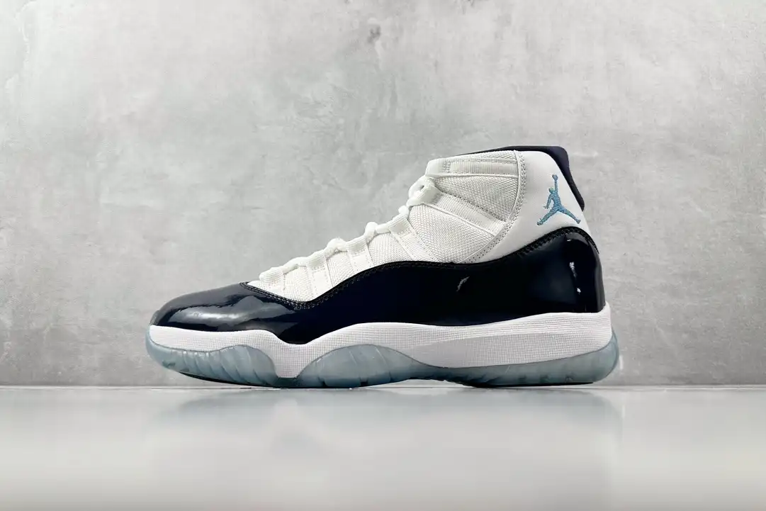 Jordan 11 Retro UNC Win Like 82