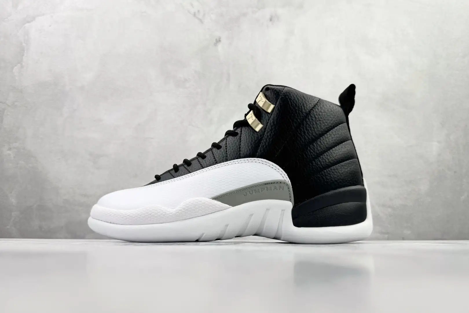 Jordan 12 Retro Playoffs (2022)