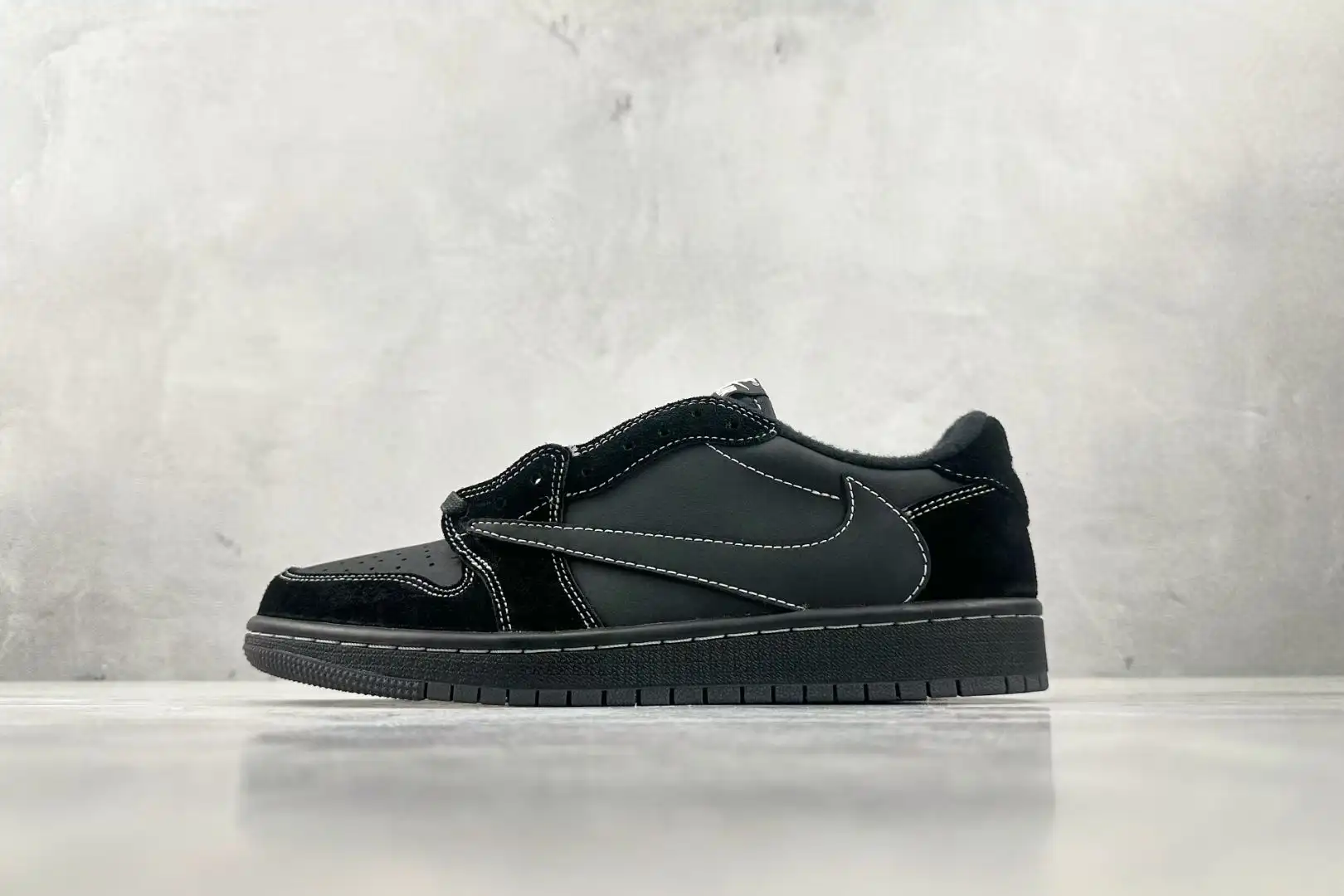 Jordan 1 Retro Low OG SP Travis Scott Black Phantom