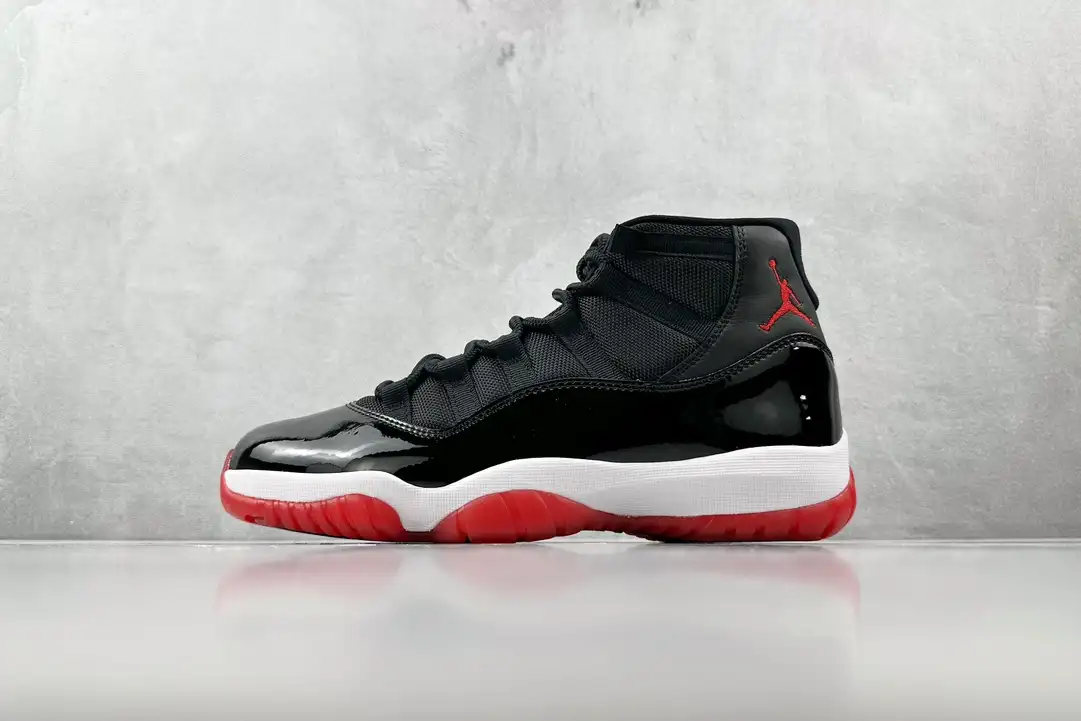 Jordan 11 Retro Playoffs Bred (2019) (GS)