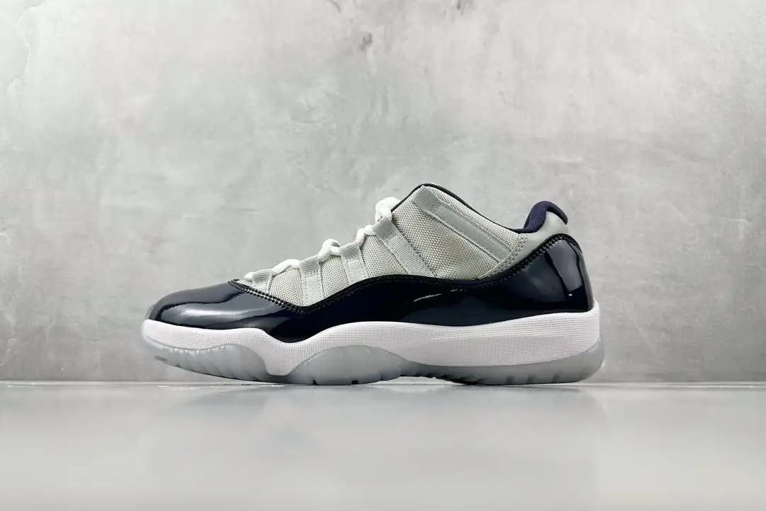 Jordan 11 Retro Low Georgetown (GS)