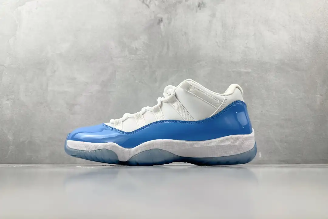 Jordan 11 Retro Low University Blue (2017)