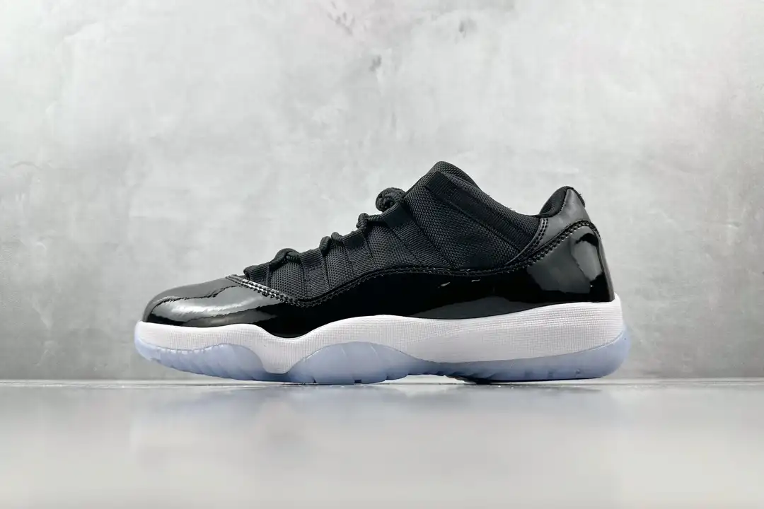 Jordan 11 Retro Low Space Jam