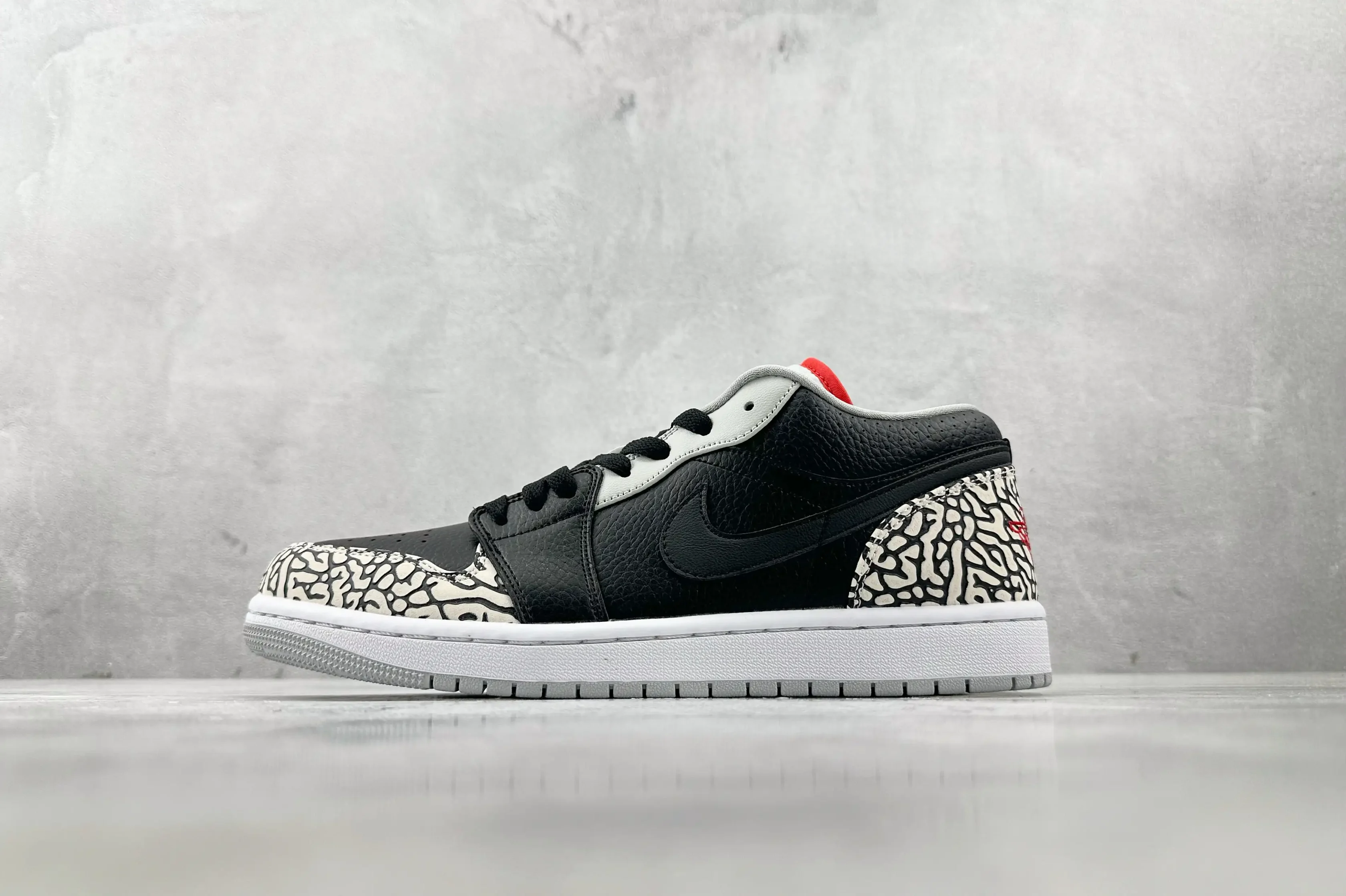 Jordan 1 Phat Low Black Cement (2008)