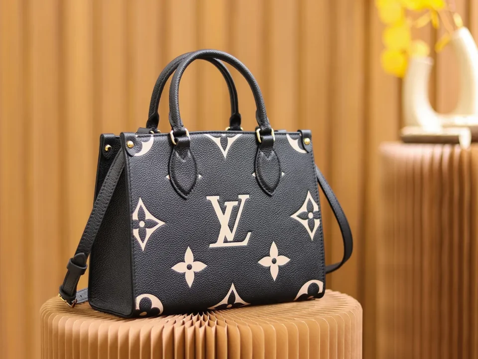 Louis Vuitton OnTheGo MM bag black beige monogram canvas leather handles and strap