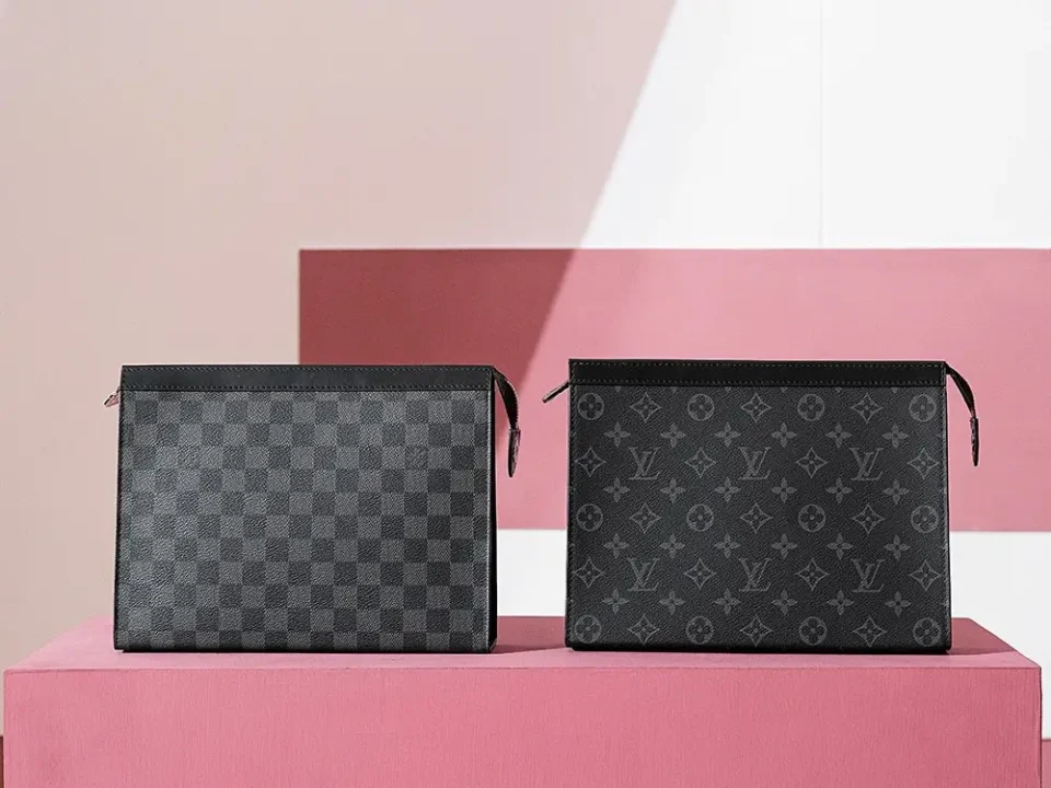 Louis Vuitton Toiletry Pouch 26 N64440 Damier Graphite canvas clutch bag black leather and Monogram Eclipse coated canvas clutch bag black leather