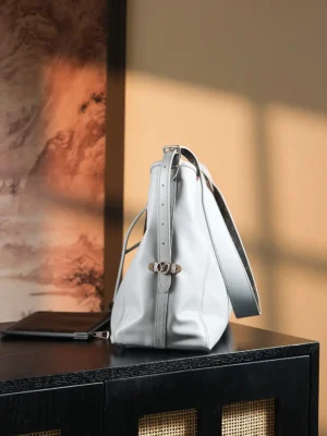 Louis Vuitton Sac Plage GM large white leather shoulder tote bag with gold logo buckle