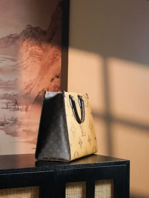 Louis Vuitton Onthego GM 40 large two-tone brown beige monogram canvas tote bag with leather handles