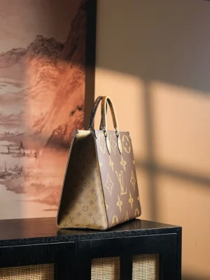 Louis Vuitton Onthego MM tote bag brown monogram canvas leather handles
