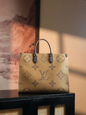 Louis Vuitton OnTheGo GM large tote bag brown monogram canvas leather handles
