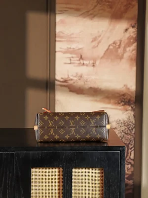 Louis Vuitton Papillon 26 monogram canvas cosmetic bag brown leather trim