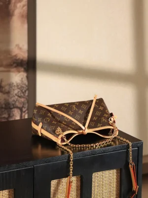 Louis Vuitton Coussin PM small shoulder bag brown monogram canvas natural leather gold chain