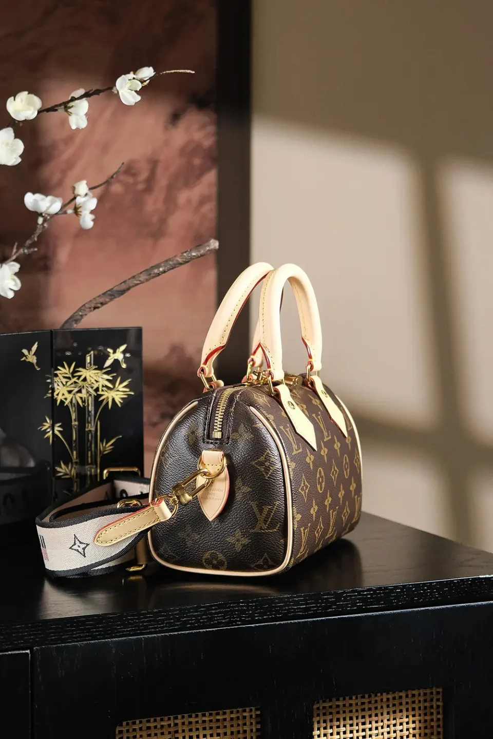 Louis Vuitton Speedy 20 small monogram canvas handbag brown leather handles and strap