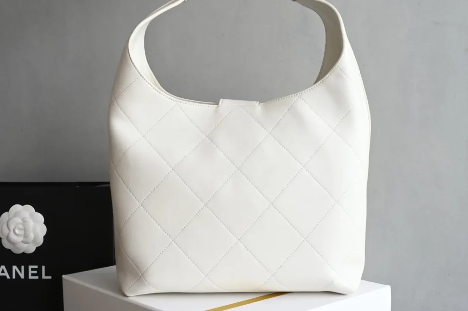 Chanel handbag medium white leather quilted shoulder bag elegant design luxury accessory