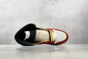 Nike Jordan 1 Retro High OG Lost and Found DZ5485-612 Varsity Red black Sail Muslin cow leather sneaker