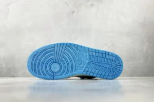 Nike Jordan 1 Retro High OG UNC 555088-117 University Blue synthetic leather sneaker outsole sole view