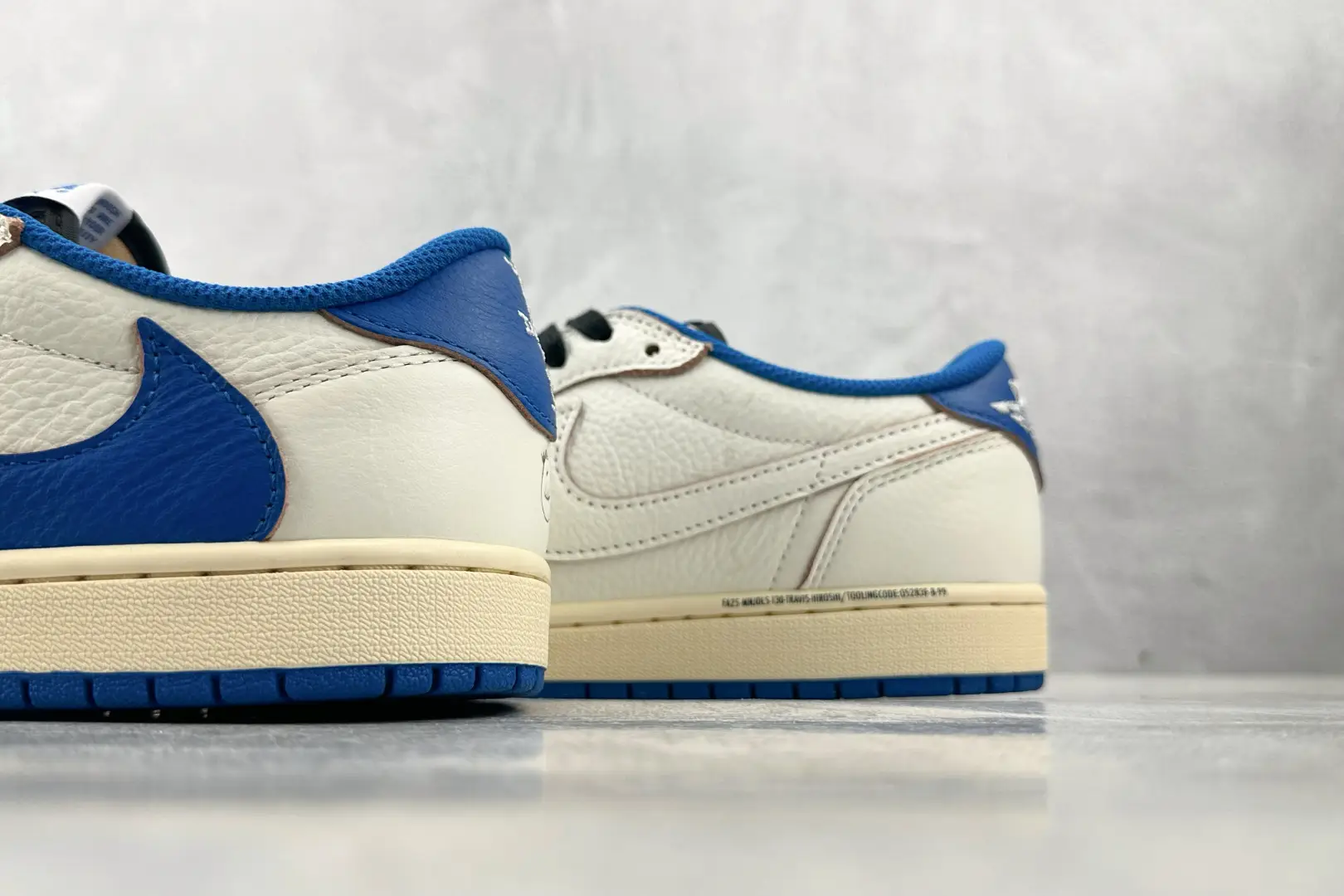 Nike Jordan 1 Retro Low OG Travis Scott Style 136064-148 Sail varsity blue leather sneakers