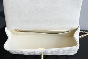 Chanel Classic Flap Small bag A37586 white lambskin leather with gold chain and clasp