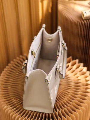 Louis Vuitton Onthego GM tote bag beige leather with gold hardware spacious interior