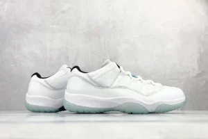 Nike Air Jordan 11 Low Legend Blue white black legend blue leather sneakers