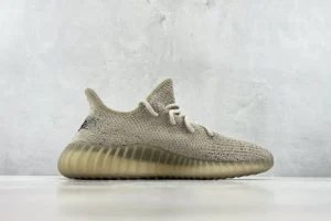 Adidas Yeezy Boost 350 V2 Sesame beige Primeknit sneakers translucent rubber sole