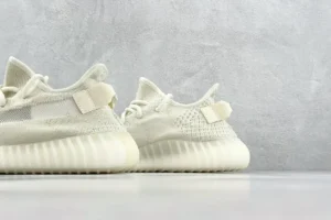 Adidas Yeezy Boost 350 V2 Cream white Primeknit sneakers with ribbed rubber sole
