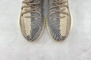 Adidas Yeezy Boost 350 V2 Ash Pearl beige grey Primeknit sneakers with cream rubber sole