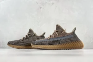 Adidas Yeezy Boost 350 V2 Earth brown gum sole knit fabric sneakers
