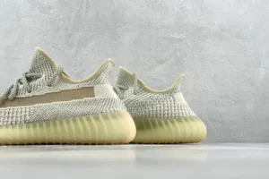 Adidas Yeezy Boost 350 V2 Light beige reflective Primeknit sneakers translucent sole