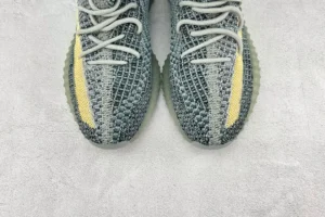 Adidas Yeezy Boost 350 V2 Ash Stone gray yellow Primeknit sneakers with rubber sole