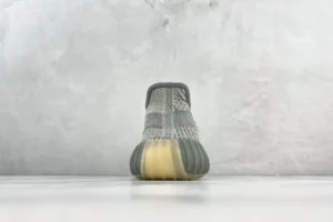 Adidas Yeezy Boost 350 V2 Tail Light grey reflective Primeknit sneakers with ribbed rubber sole