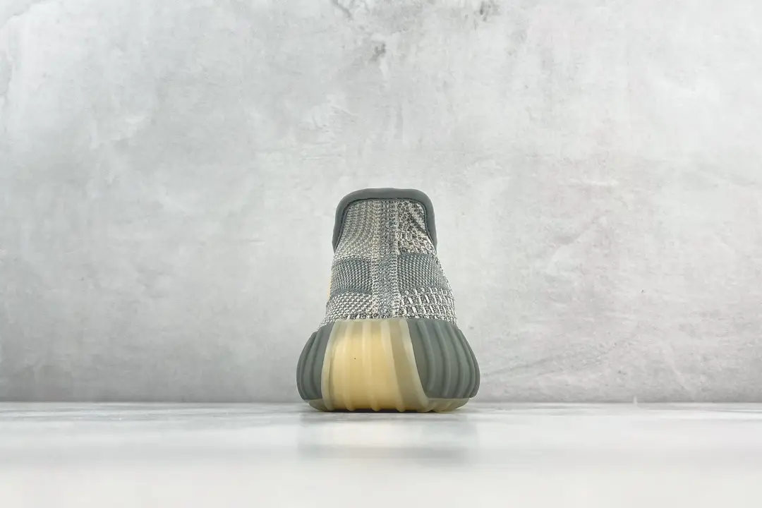 Adidas Yeezy Boost 350 V2 Tail Light grey reflective Primeknit sneakers with ribbed rubber sole