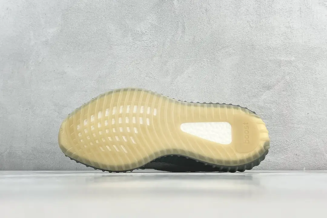 Adidas Yeezy Boost 350 V2 cream white rubber sole primeknit sneakers