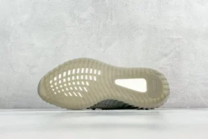 Adidas Yeezy Boost 350 V2 cream white primeknit sneakers with translucent rubber sole outsole