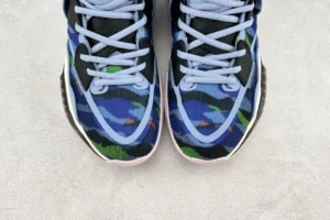 Nike React Presto sneakers blue black green knit textile shoes close view