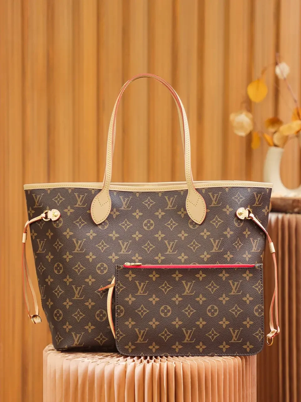 Louis Vuitton Neverfull MM M41524 monogram canvas tote bag with beige leather trim and detachable pouch