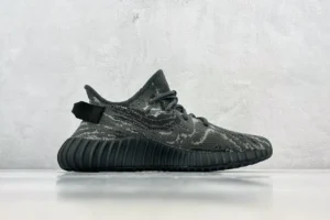 Adidas Yeezy Boost 350 V2 Black Static reflective knit fabric sneakers