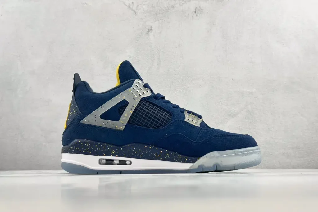 Nike Jordan 4 Retro SE DA1372-401 Midnight Navy university gold suede sneaker with speckled midsole
