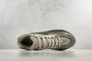 Adidas Yeezy Boost 700 V2 Static reflective mesh suede leather sneakers beige gray