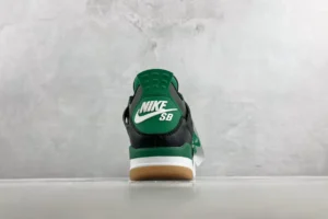 Nike SB Dunk Low 304292-037 black green white gum rubber leather sneaker rear view