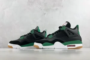Nike Jordan 4 Retro OG Black Green White gum sole leather and mesh sneakers Style DD1391-030